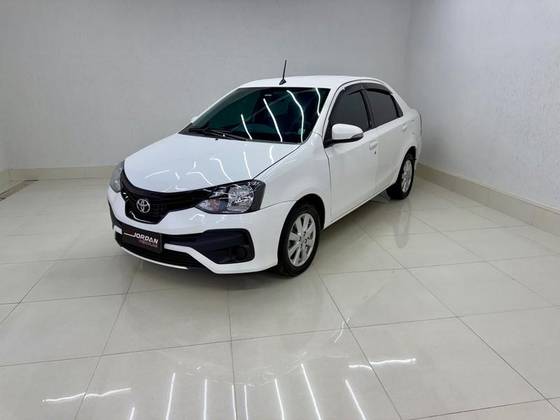 TOYOTA ETIOS 1.5 X PLUS SEDAN 16V FLEX 4P AUTOMÁTICO TOYOTA ETIOS 1.5 X PLUS SEDAN 16V FLEX 4P AUTOMÁTICO